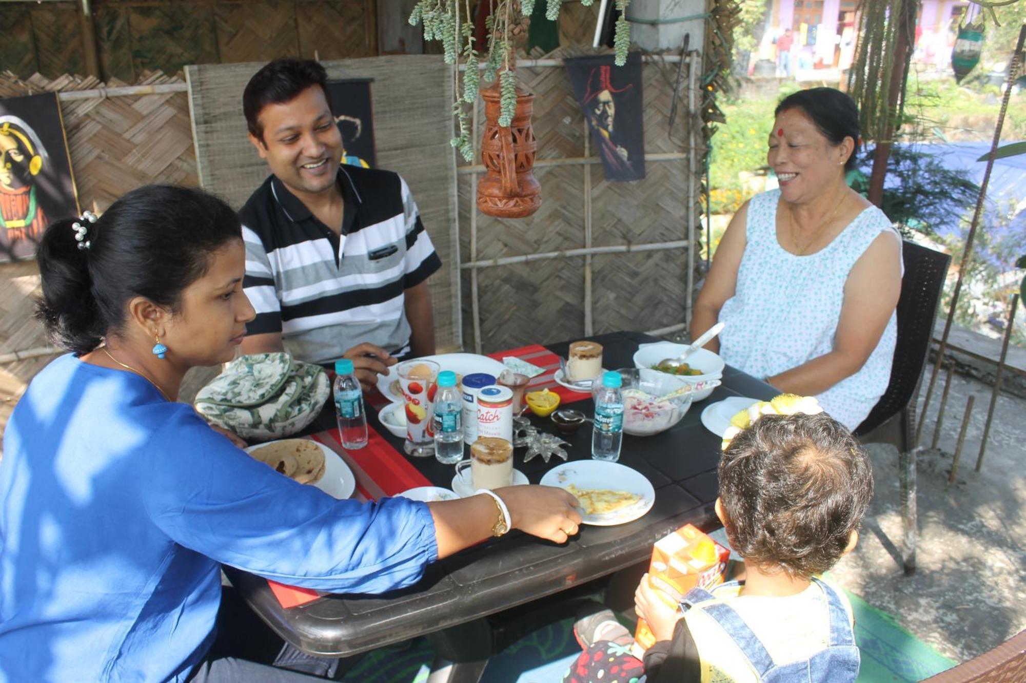 Mansarover Home Stay カリンポン エクステリア 写真