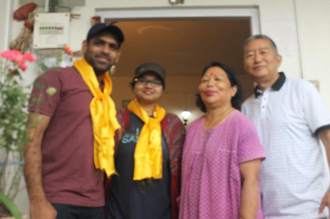 Mansarover Home Stay カリンポン エクステリア 写真